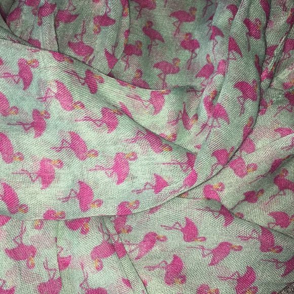 ✨NWT✨ Rampage Flamingo Infinity Scarf - Picture 2 of 4